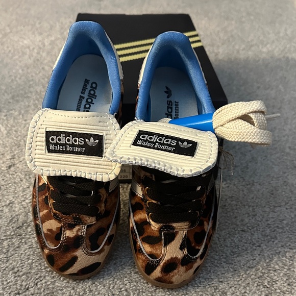 adidas Women's Leopard Print Samba Sneakers with Blue Collar - Picture 5 of 6